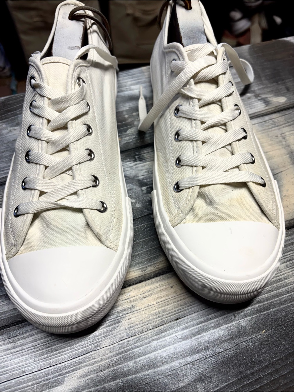 White canvas sneakers with a vintage vibe #retro H&M size 11.5